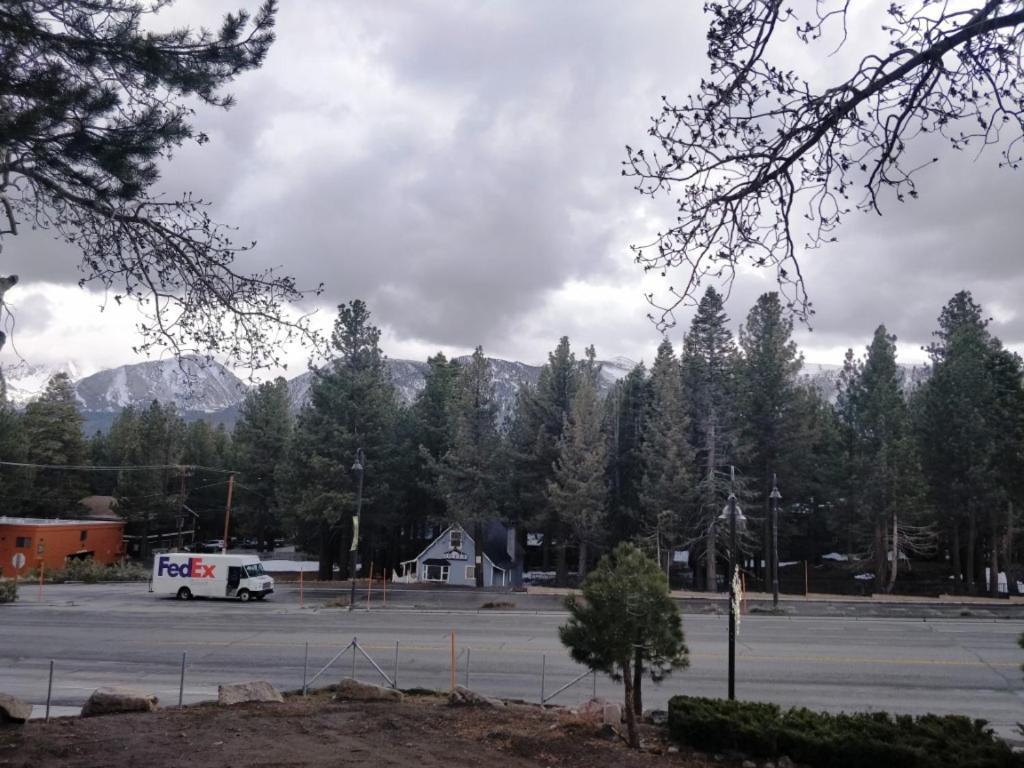 Ventura Grand Inn Mammoth Lakes Zewnętrze zdjęcie